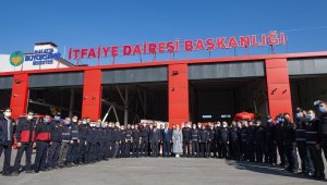 Malatya'da çöken binada 13 vatandaşı kurtaran personele ziyaret
