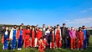 Orduzu sentetik çim sahası düzenlenen törenle hizmete girdi