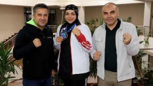 Şeyma Canpolat: "Kadınsın yapamazsın dediler, dünya ikincisi oldum"