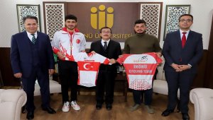 Türkiye Şampiyonuna başarı hediyesi