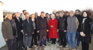 Başkan Gürkan ile AK Partililer, fidancılar esnaflarını ziyaret etti