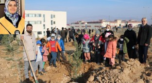 Malatya İnönü Üniversitesi Öğrencilerinden Betül Dürgen Hatıra Ormanı'na 250 fidan