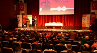 Çınar; Fahri Kayahan, Anadolu İnsanının Sesi ve Yüreğidir