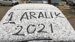 Darende'ye mevsimin ilk kar yağışı sevindirdi