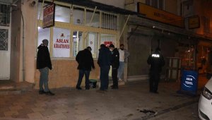 Dayısı tabancayla karnından vurdu