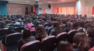 Gençlere polis tarafından eğitim