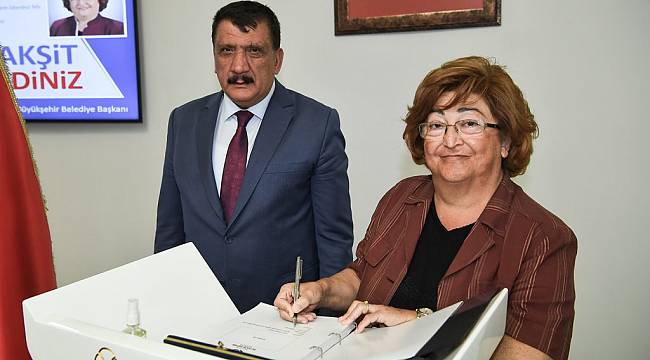 Güldal Akşit Hayatını Kaybetti