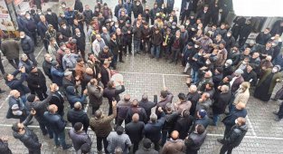 Malatya'da esnaf doların düşüşünü halaylarla kutladı