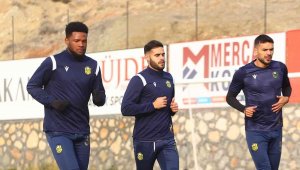 YMS, galibiyete hasret kaldı