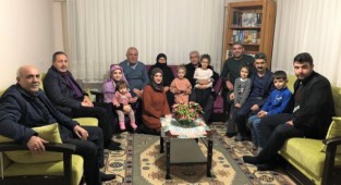 Başkan Güder, Battalgazi'de Çalmadık Kapı Girilmedik Ev Bırakmıyor