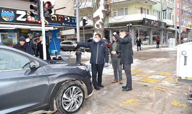 Başkan Gürkan, karla mücadele çalışmalarını inceledi
