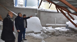 Başkan Sadıkoğlu, çatı çökme olayı yaşanan esnaf ve sanayicileri ziyaret etti
