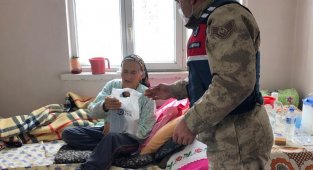 Kanser hastası kadınının ilaçlarını jandarma ekipleri yetiştirdi