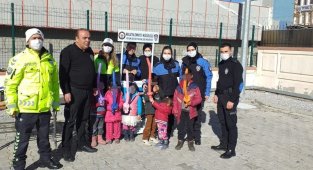 Polisten dilenen çocuklara yönelik farkındalık çalışması