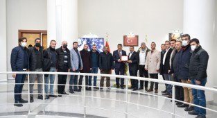 Şire Pazarı Esnaflarından Başkan Gürkan’a Teşekkür Ziyareti