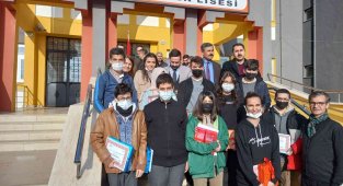 Başarılı öğrenciler ödüllendirildi