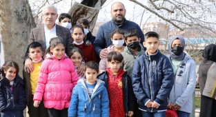 Başkan Güder, Yetim Çocuklar Ve Aileleriyle Buluştu