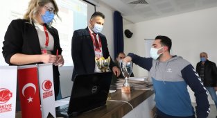 Basket topuna Türkiye yarı finali için vurulacak