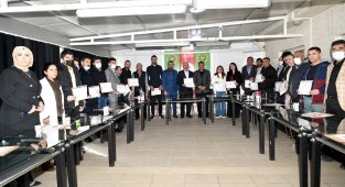 Koyun kırpma kursunu başarıyla tamamlayanlara sertifikaları verildi