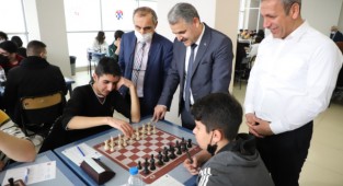 Malatya'da Satranç İl Birinciliği Müsabakaları Başladı