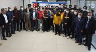 Satranç Şampiyonası çekişmeli geçti