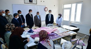 Vali Baruş, Halı Dokuma Kursunda