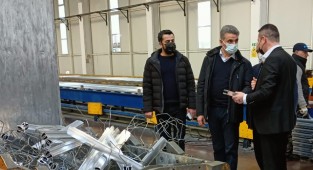 Vali Baruş, OSB’deki Fabrikalarda İncelemede Bulundu