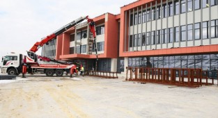Vali Baruş, Yapımı Devam Mehmet Ali Aydınlar Okulunda İncelemede Bulundu