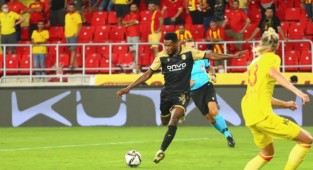 YMS'de Tetteh Sakatlandı