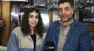 Baba Mesleğini Sürdüren Öğrenci Takdir Topluyor
