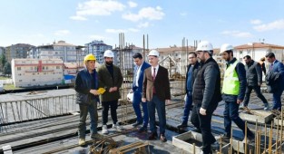 Başkan Çınar, Kentsel Dönüşüm Projesindeki Binaları İnceledi