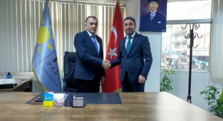 CHP'den İYİ Parti'ye Hayırlı Olsun Ziyareti