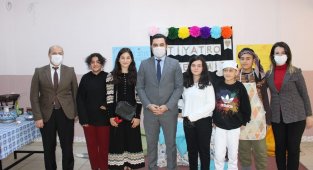 "Cuma Bey ve Peril Hanım" tiyatrosuna ilgi