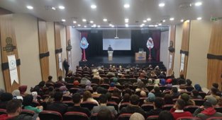 Cumhurbaşkanı Başdanışmanı Türkmenoğlu Malatya'da Gençlerle Buluştu