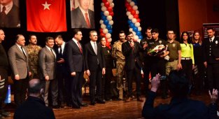 Malatya Polis Korosu Bu Kez Protokole Konser Verdi
