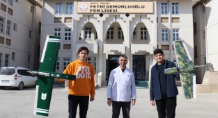 Malatyalı lise öğrencileri İHA üretti