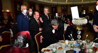 Şehit yakınları ve gaziler ile protokol üyeleri yemekte buluştu