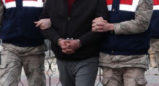 Sosyal medya üzerinden terör propagandasına 2 gözaltı