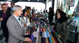 Yeşilyurt 3. Alış Veriş fuarında kadınların el emekleri sergilendi