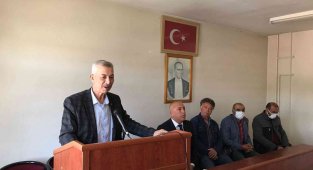 Arapgir Muhtarlar Derneğinde bayrak değişimi