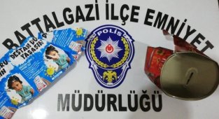 Bağış kumbarasını çalan 2 şüpheli yakalandı