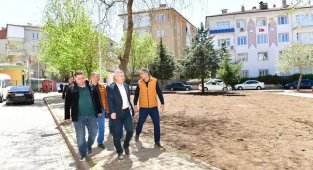 Başkan Çınar, parkta düzenleme ve yenileme çalışmasını inceledi
