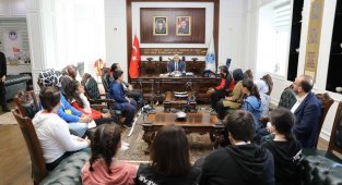 Başkan Güder, Başarılı Sporcularla Buluştu