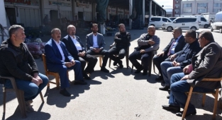 Başkan Sadıkoğlu hal esnafına destek çıktı
