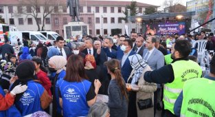 Büyükşehir'den Günlük 5 Bin Kişiye İftar Yemeği
