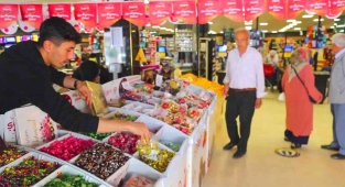 Esenlikten alışveriş yüz güldürüyor