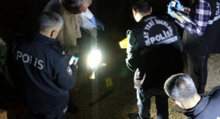 Husumetlilerin satırlı bıçaklı kavgası: 1 ağır yaralı