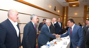 Malatya'da Eski ve Yeni Belediye Başkanları İftar'da Buluştu