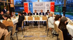 Malatya'da Yetimler iftarda buluştu
