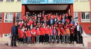 Masa Tenisi Günü Battalgazi'de özel turnuva ile kutlandı